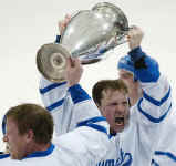 GibsonCupMar03CalumetWolverinesWin.jpg (62005 bytes)